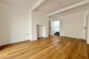 Living Room- click for photo gallery